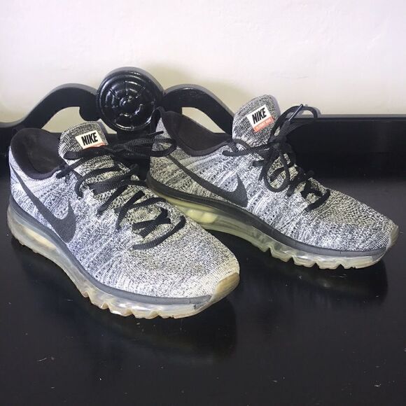 Nike Oreo fly knit max preowned running shoes - Picture 2 of 8